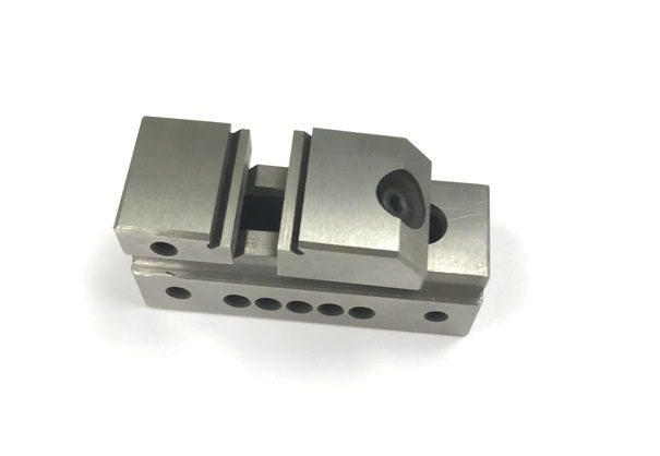 1" PRECISION PARALLEL SCREWLESS VISE WITH STEP JAWS (3900-0124)