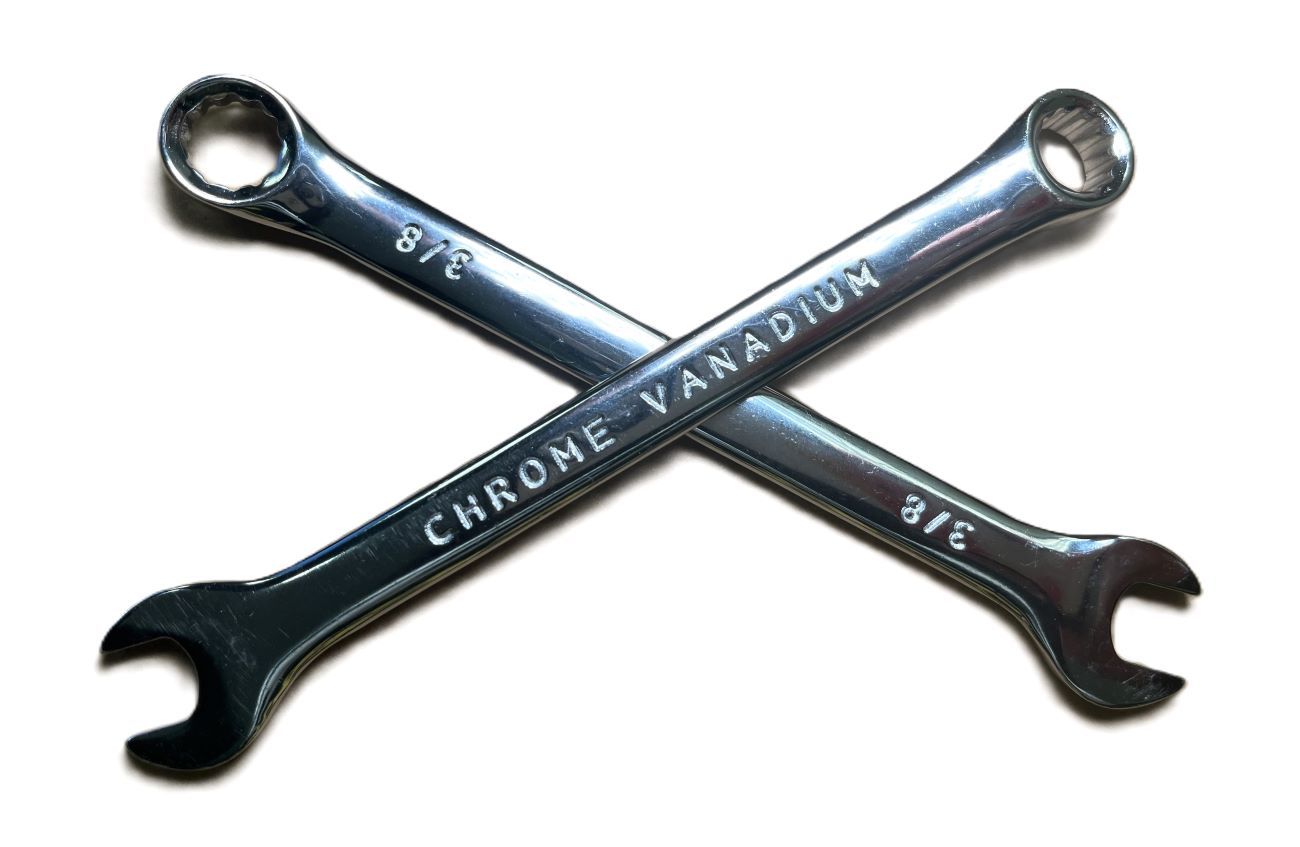 2 PIECES OF A 3/8" COMBINATION WRENCH (9223-1003)